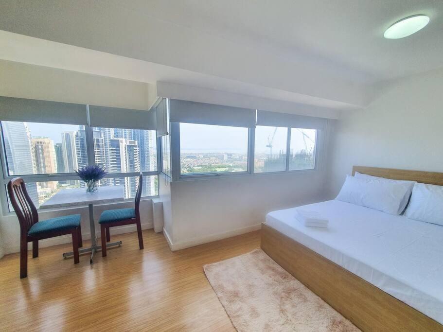 Bgc Taguig Cozy 2 Bedroom Loft, With Stunning Bgc Skyline View! マニラ市 エクステリア 写真